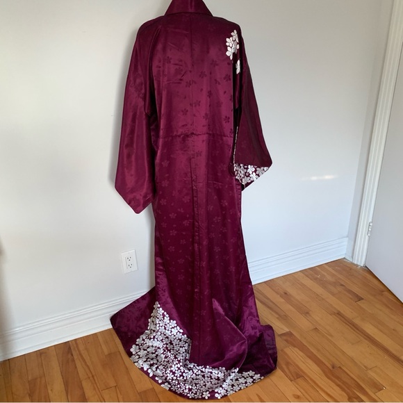 Vintage Kimono - Picture 6 of 10